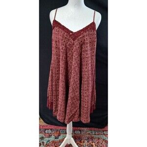Forever 21 Floral Pattern Spaghetti Strap Slip Style Burgundy Dress Small NWT